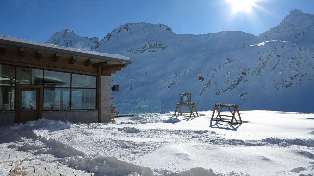 Hotel Capanna Presena Passo del Tonale Esterno foto